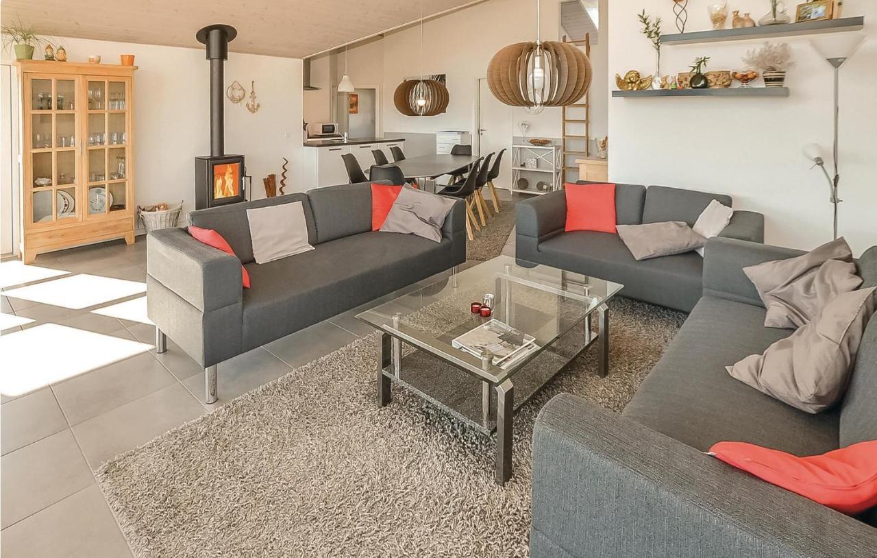 Pet Friendly Home In Augustenborg With Kitchen Asserballeskov Buitenkant foto